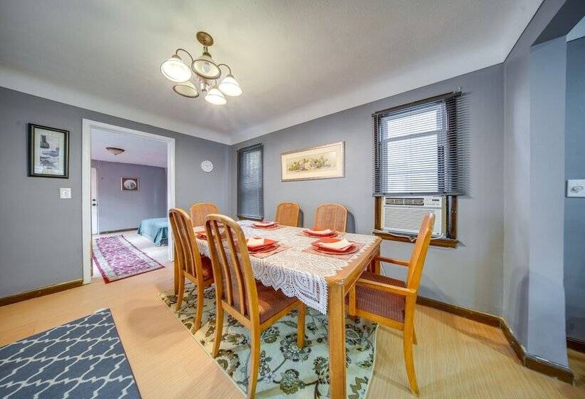 University Heights Home Near Downtown Cleveland!