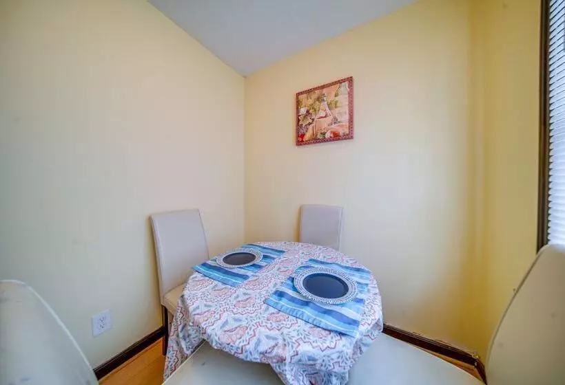 University Heights Home Near Downtown Cleveland!