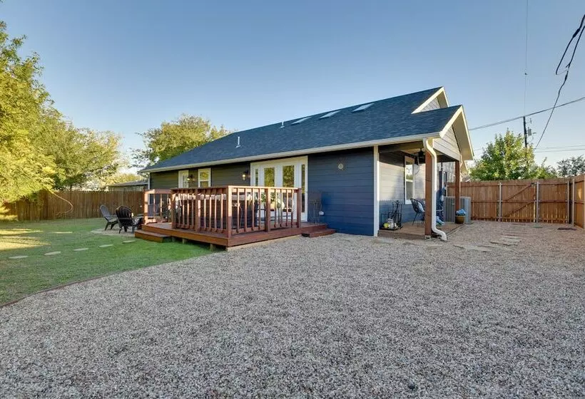 Updated Granbury Home In Historic District!