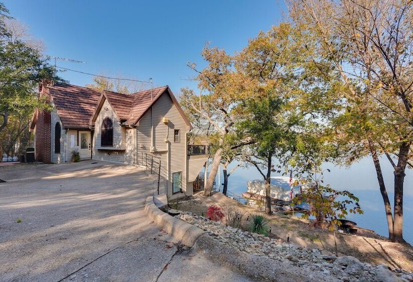 Waterfront Gainesville Home W/ Dock, Near Wineries