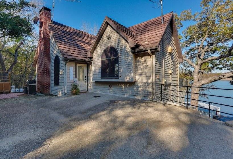 Waterfront Gainesville Home W/ Dock, Near Wineries