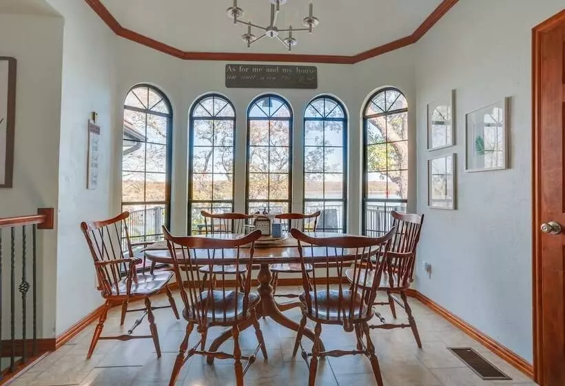 Waterfront Gainesville Home W/ Dock, Near Wineries