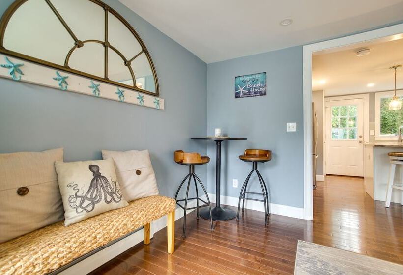 West Yarmouth Cottage W/ Gas Grill: Walk To Beach!