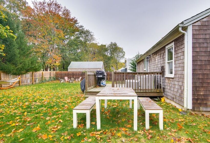West Yarmouth Cottage W/ Gas Grill: Walk To Beach!