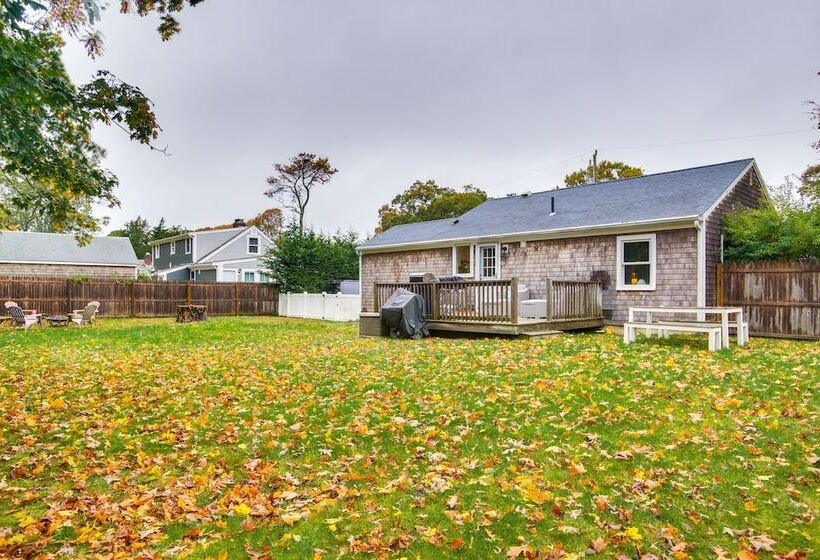 West Yarmouth Cottage W/ Gas Grill: Walk To Beach!
