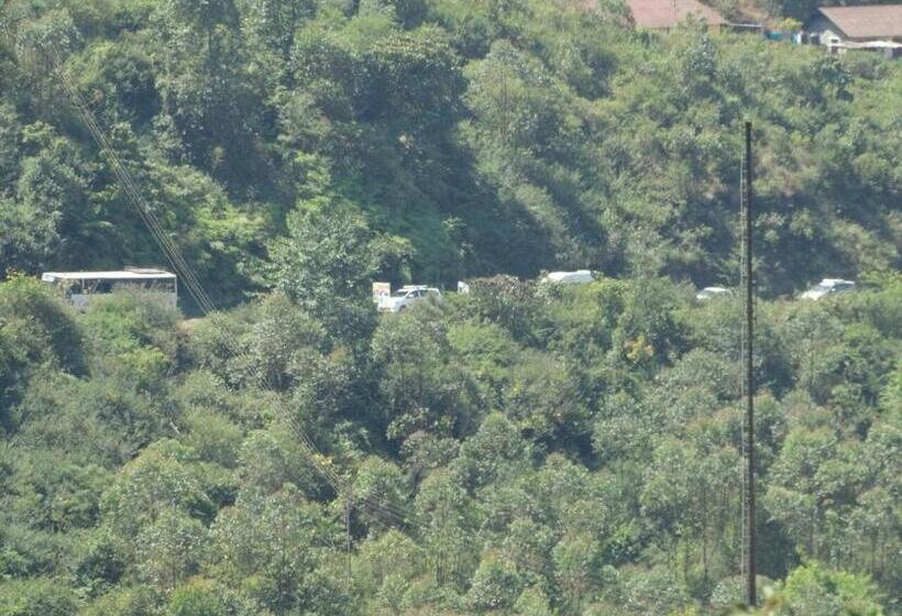 הוסטל Eden Holidays Ev