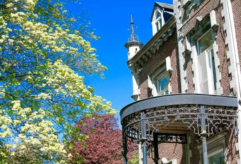 تختخواب و صبحانه Château Chevalier Des Montys