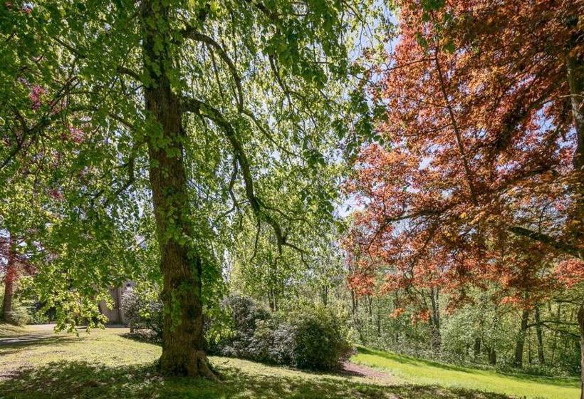 تختخواب و صبحانه Château Chevalier Des Montys