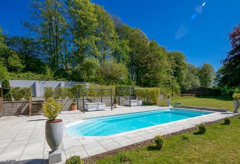 تختخواب و صبحانه Château Chevalier Des Montys