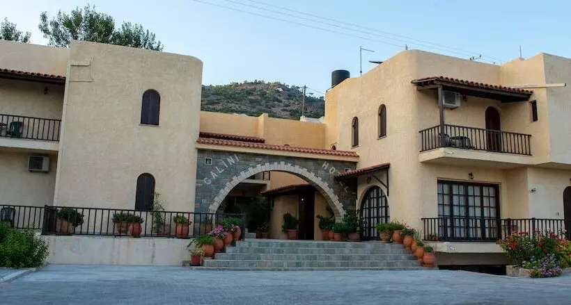 ホテル Galini Apartments