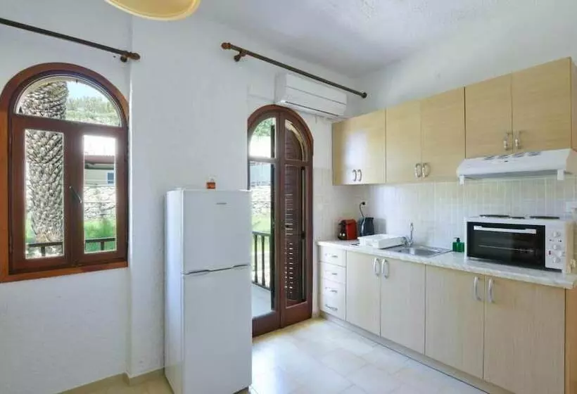 ホテル Galini Apartments