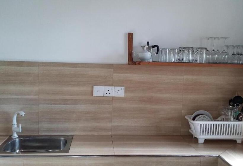 Пансион The Thusi S