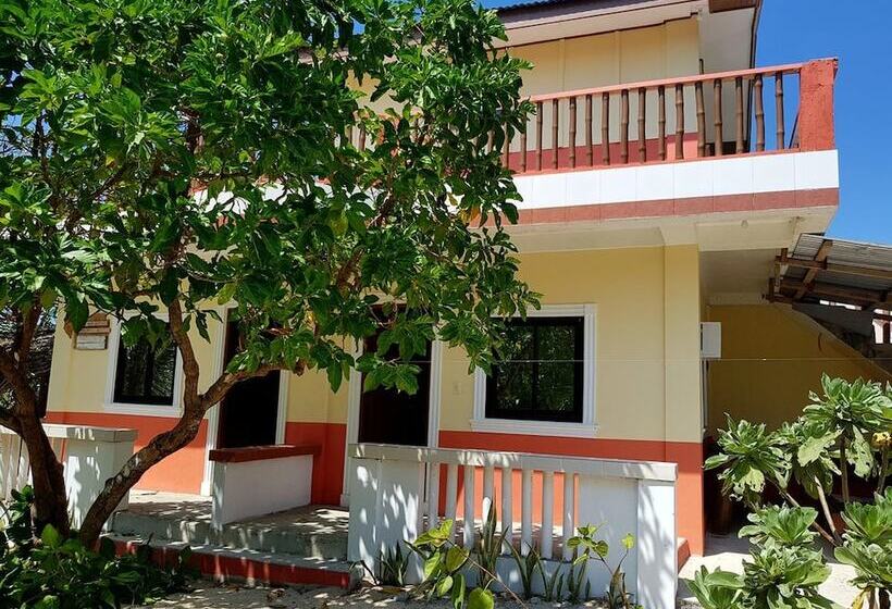 ペンション Traditional Filipino Cottages