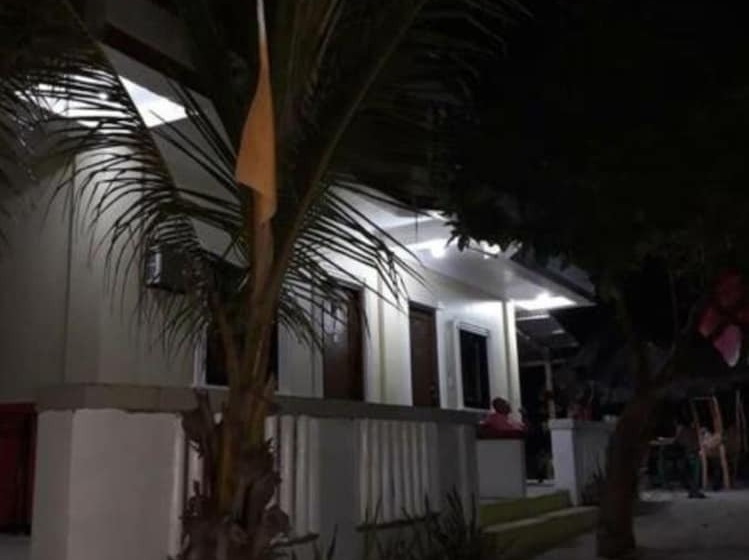 بنسيون Traditional Filipino Cottages