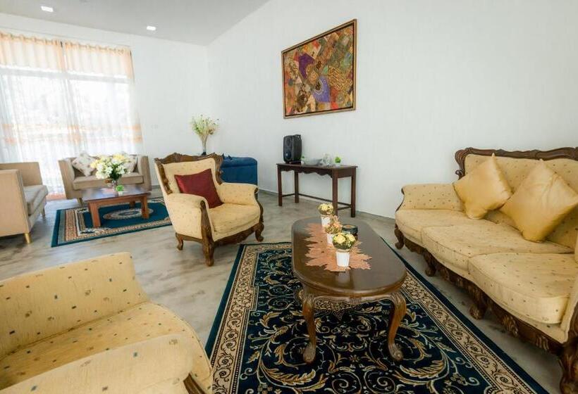 بنسيون Villa 38 By Royal Exotic Ceylon