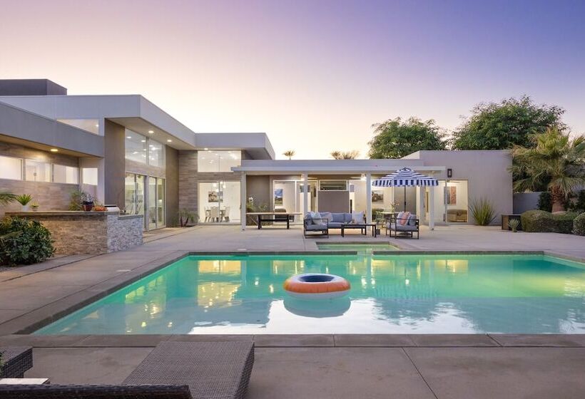 Polo Villa 7 By Avantstay Features Entertainer S Backyard + Game Room 260316 5 Bedrooms