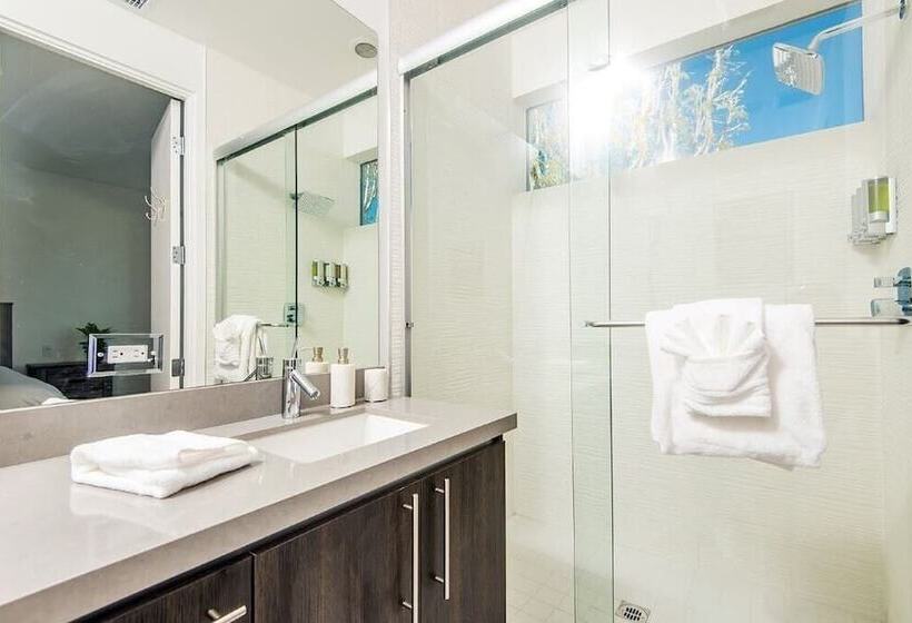 Polo Villa 7 By Avantstay Features Entertainer S Backyard + Game Room 260316 5 Bedrooms