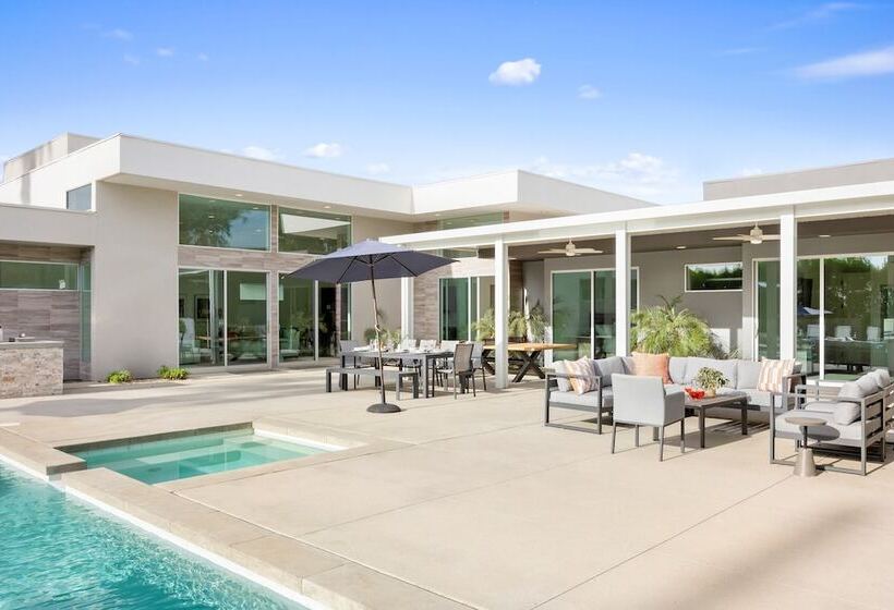 Polo Villa 7 By Avantstay Features Entertainer S Backyard + Game Room 260316 5 Bedrooms