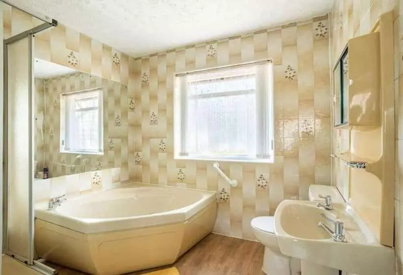 اقامتگاه Cosy House Near Lea Hall Train Station Bhx Nec Nia