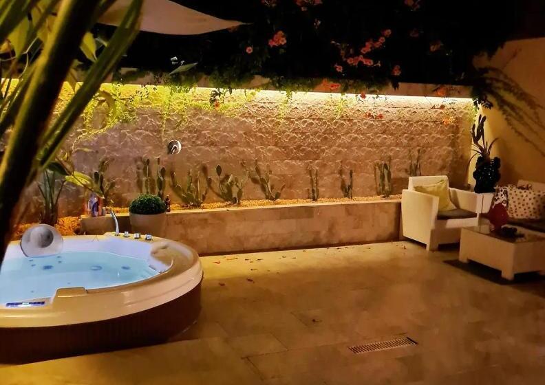 تختخواب و صبحانه Cbh Sicitaly Group