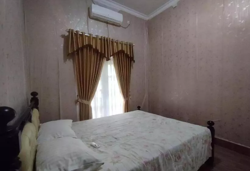 ホテル Oyo 93618 Homestay Bonjeruk