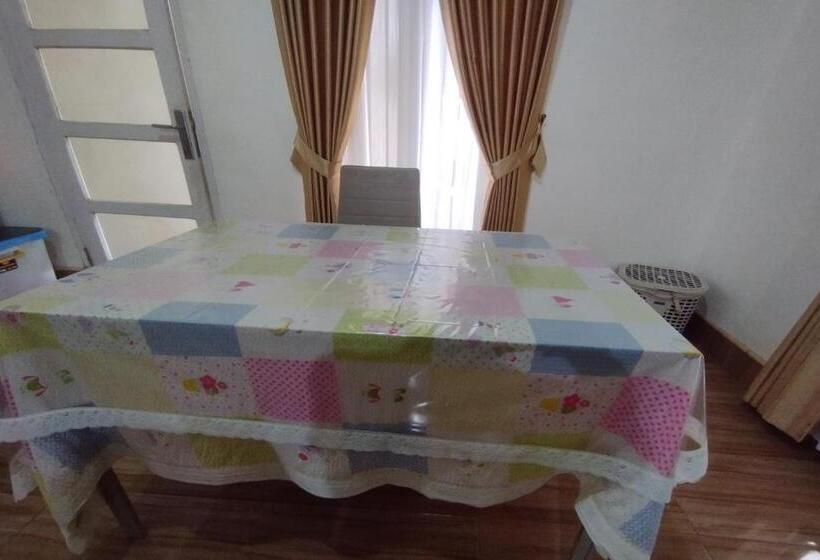 Hotel Oyo 93618 Homestay Bonjeruk