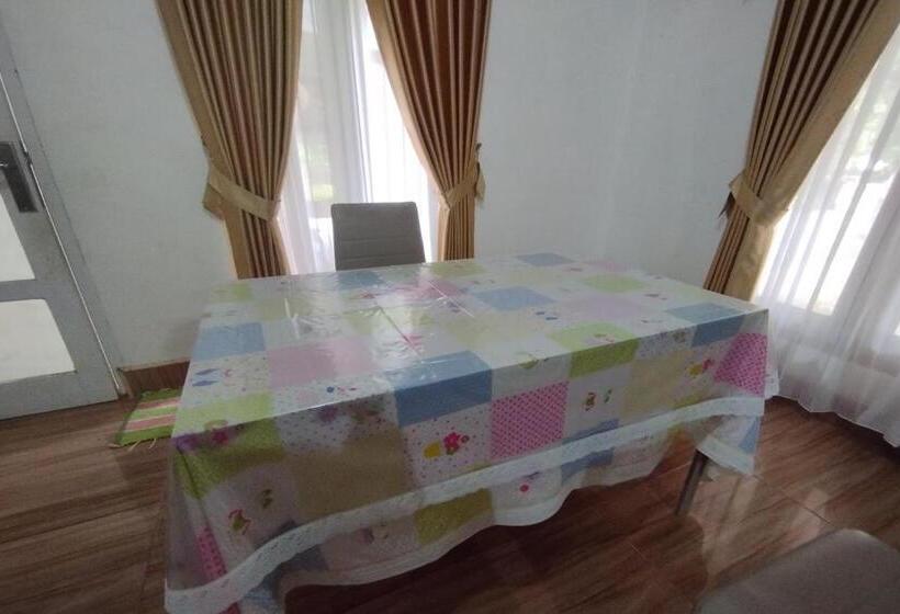 Hotel Oyo 93618 Homestay Bonjeruk