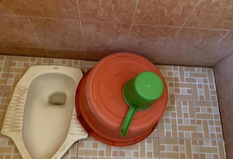 Hotel Oyo 93638 Lotus Guest House