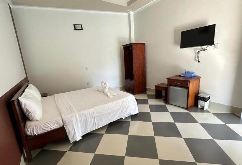 هتل Pharos Guesthouse