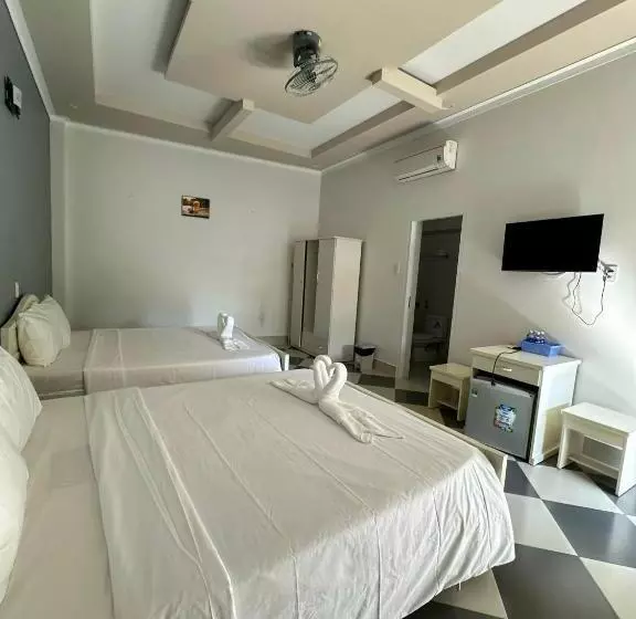 هتل Pharos Guesthouse