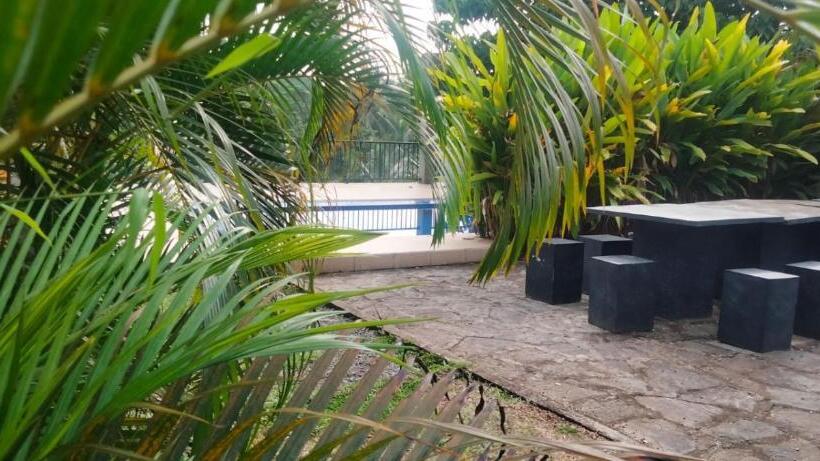 فندق Rock View Inn