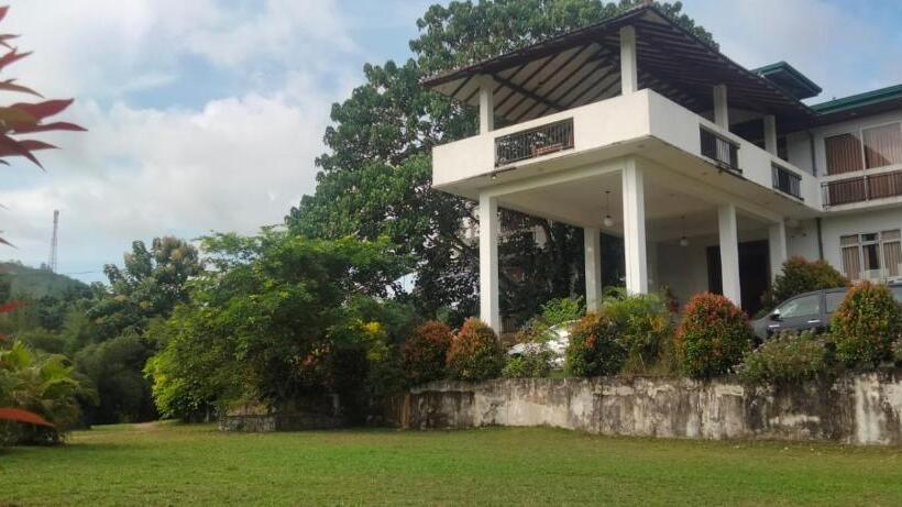 فندق Rock View Inn