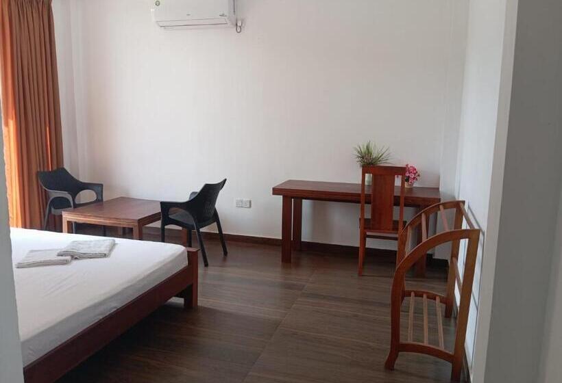 فندق Rock View Inn