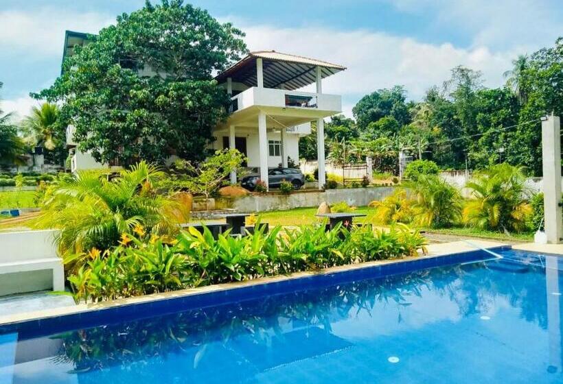 فندق Rock View Inn