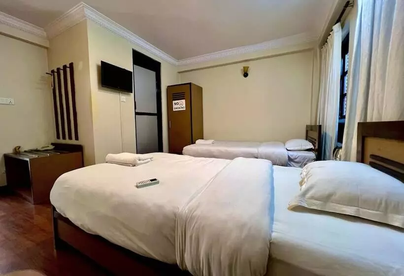 هتل Taleju Grand