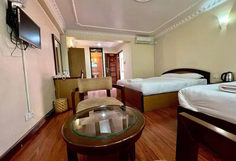 هتل Taleju Grand