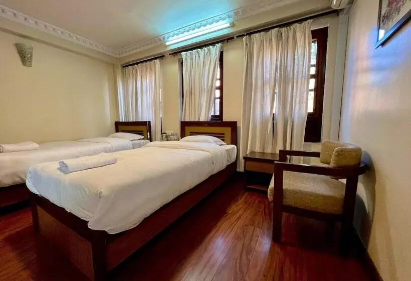 هتل Taleju Grand