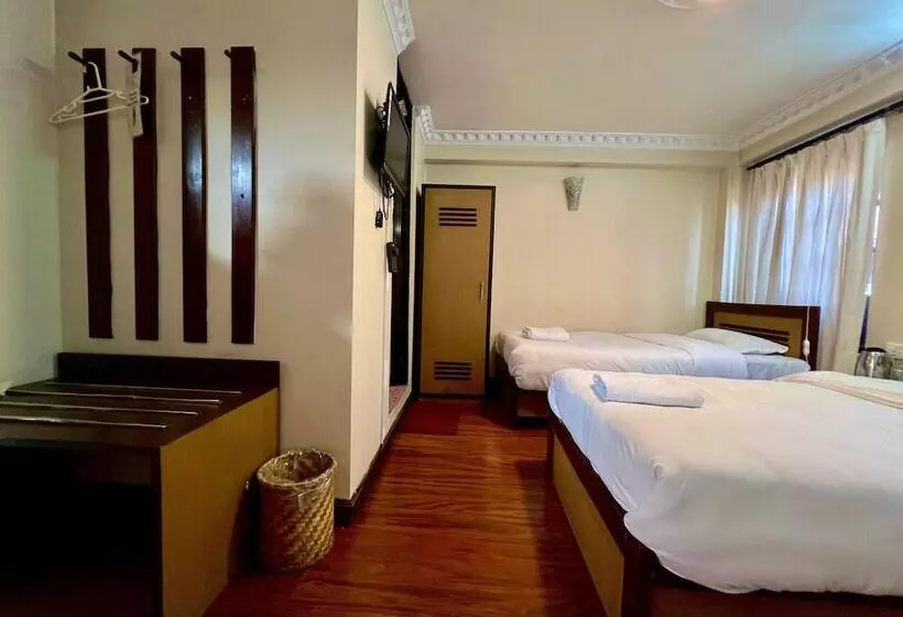 هتل Taleju Grand
