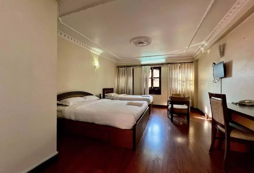هتل Taleju Grand
