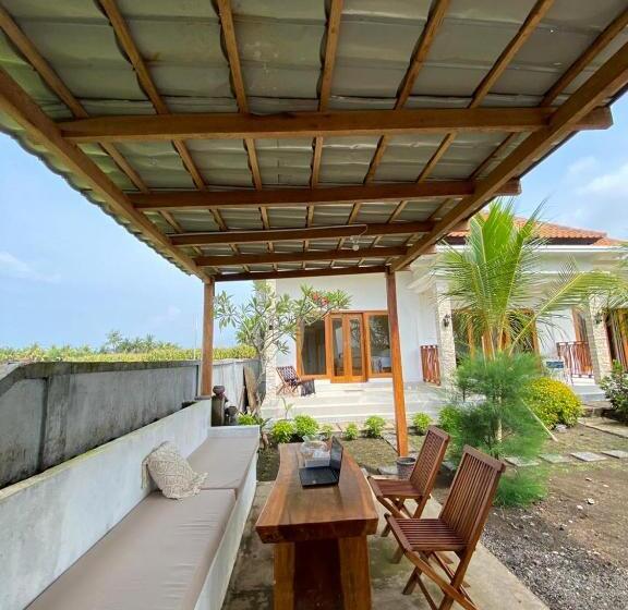 Пансион Sumbul View Surfcamp