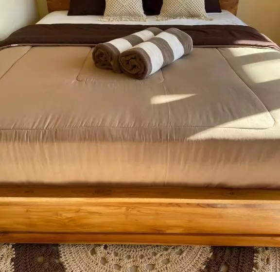 ペンション Sumbul View Surfcamp