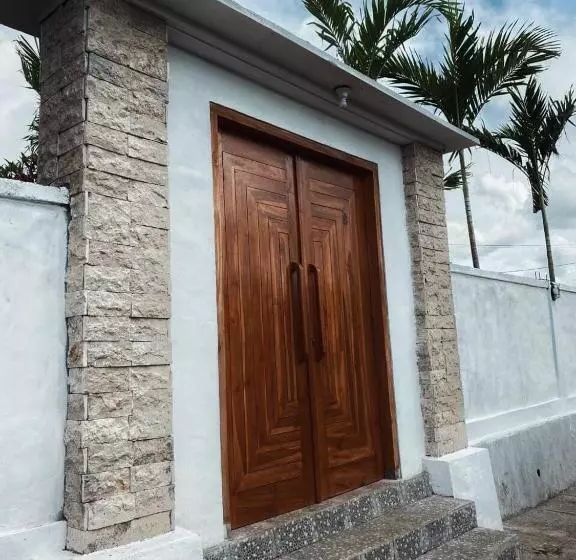 ペンション Sumbul View Surfcamp