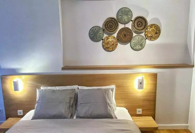 B Suites