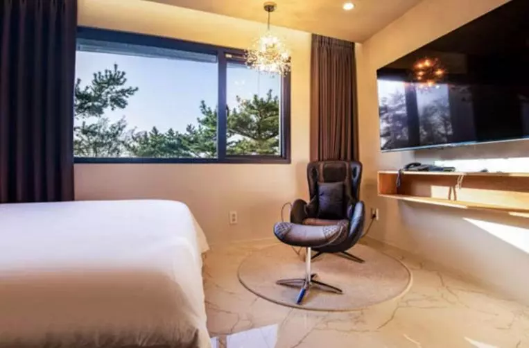 For You Self Service Motel