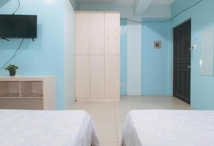 בית מלון כפרי Cm Apartelle Iloilo International Airport By Reddoorz