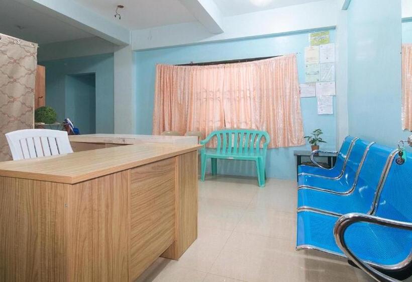 בית מלון כפרי Cm Apartelle Iloilo International Airport By Reddoorz