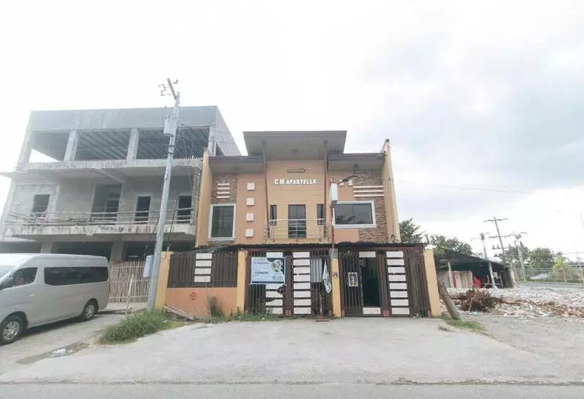 ホテル Cm Apartelle Iloilo International Airport By Reddoorz