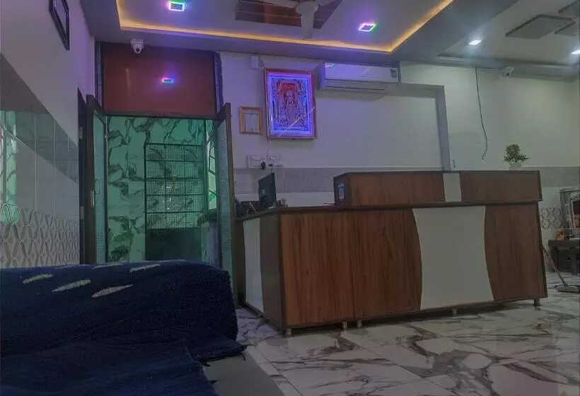 ホテル Devkamal
