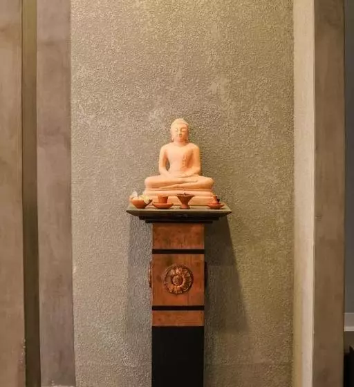 Hotelli Hiru Beach Resort