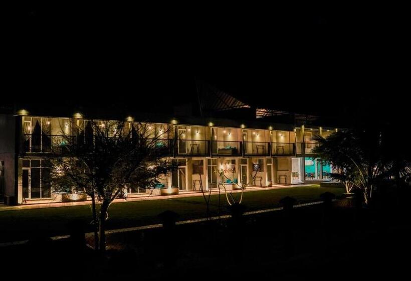 ホテル Hiru Beach Resort